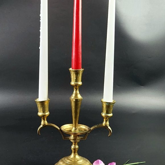 Vintage - Beautiful, Simple & Elegant - Solid Brass - 3 Arm Candelabra - Picture 10 of 10